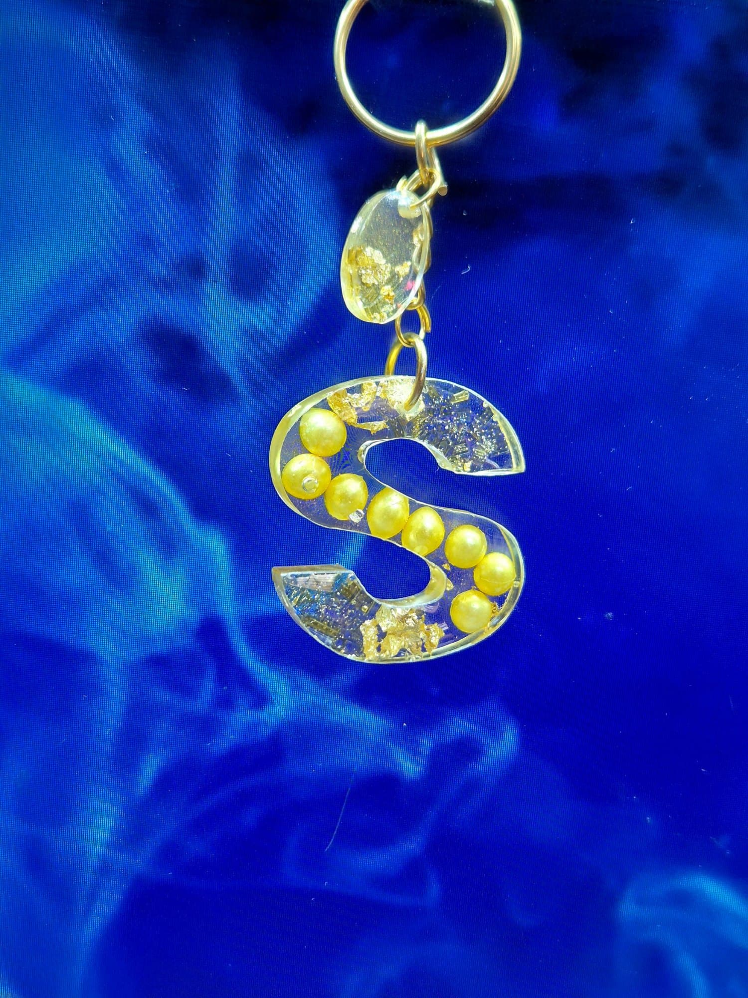 Real Flower Resin Keychain — size and scale reference