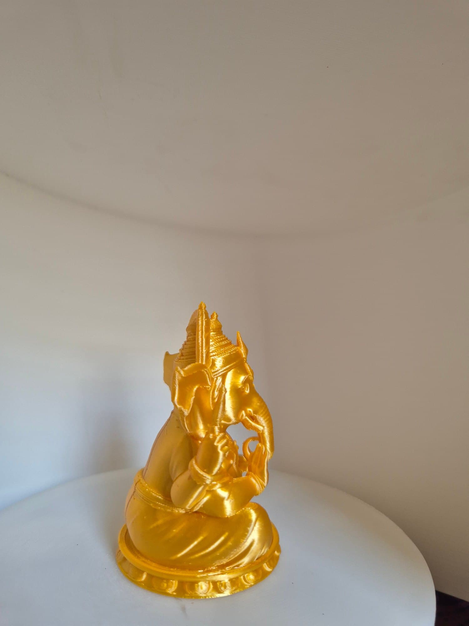 Ganesha Idol In Gold — detail view 4