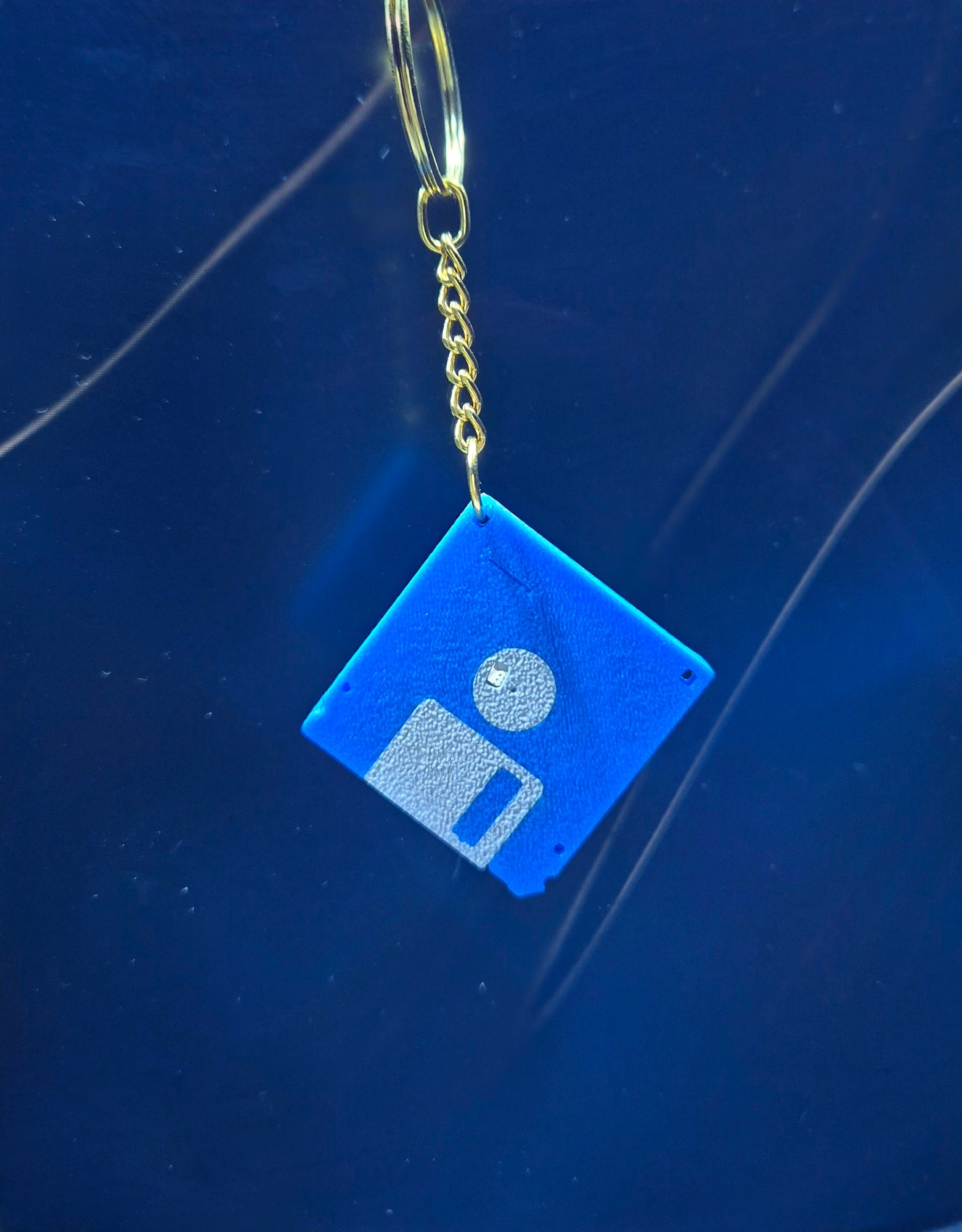 Floppt Disk Nfc Keychain — alternate angle