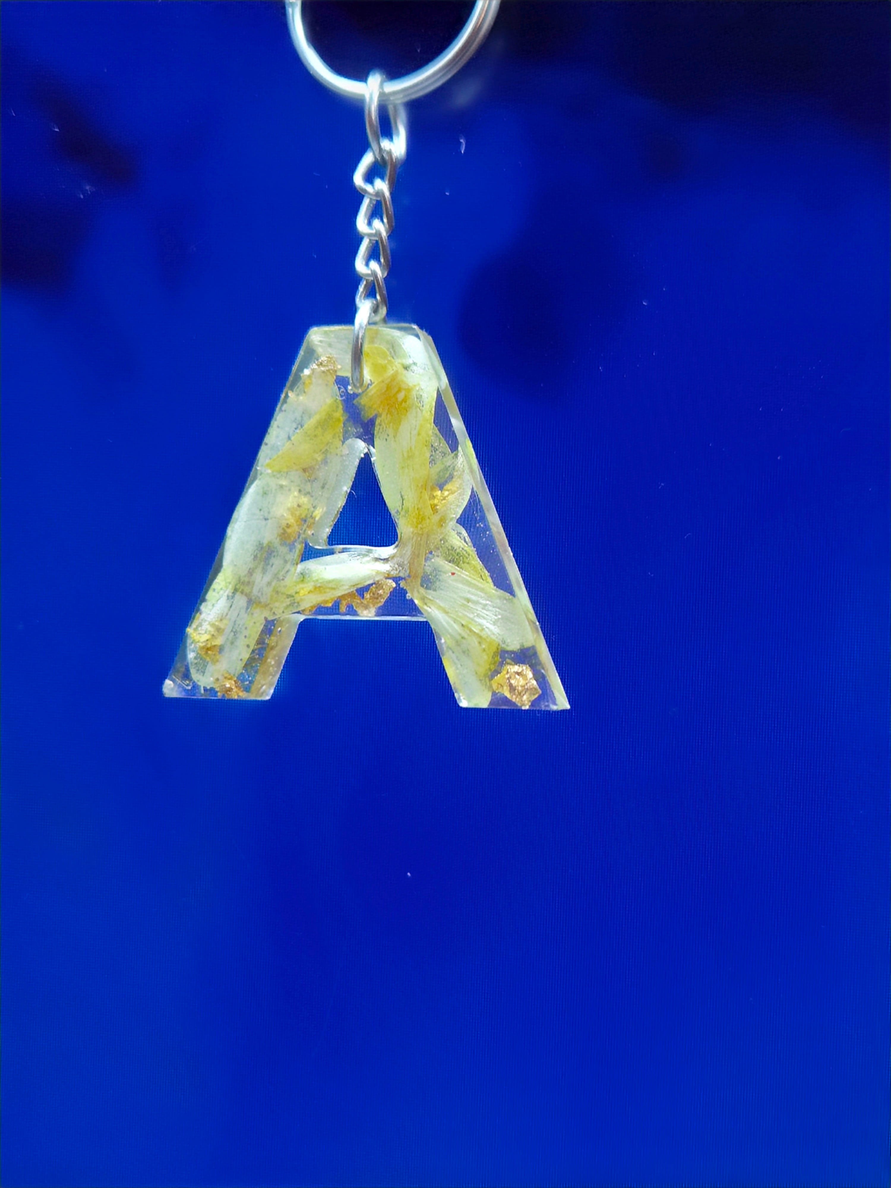 Real Flower Resin Keychain — detail view 4